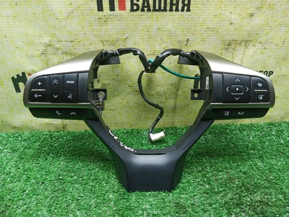 Блок кнопок Lexus Lx570 2016 8425060480C0 URJ201 3URFE