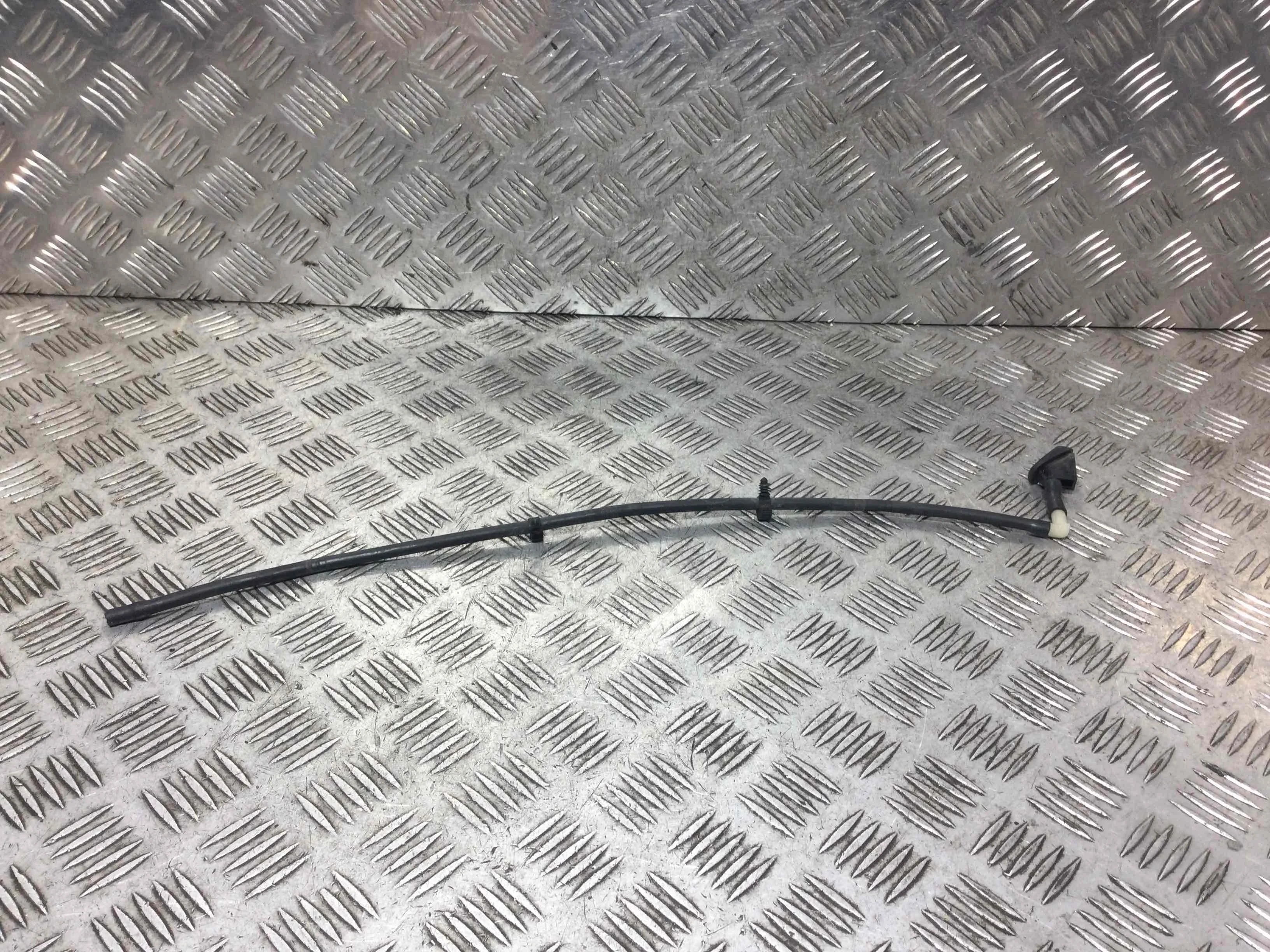 Форсунка омывателя Ford Focus 1 поколение (1998-2001) бензин 1.6 i Механика Х/б