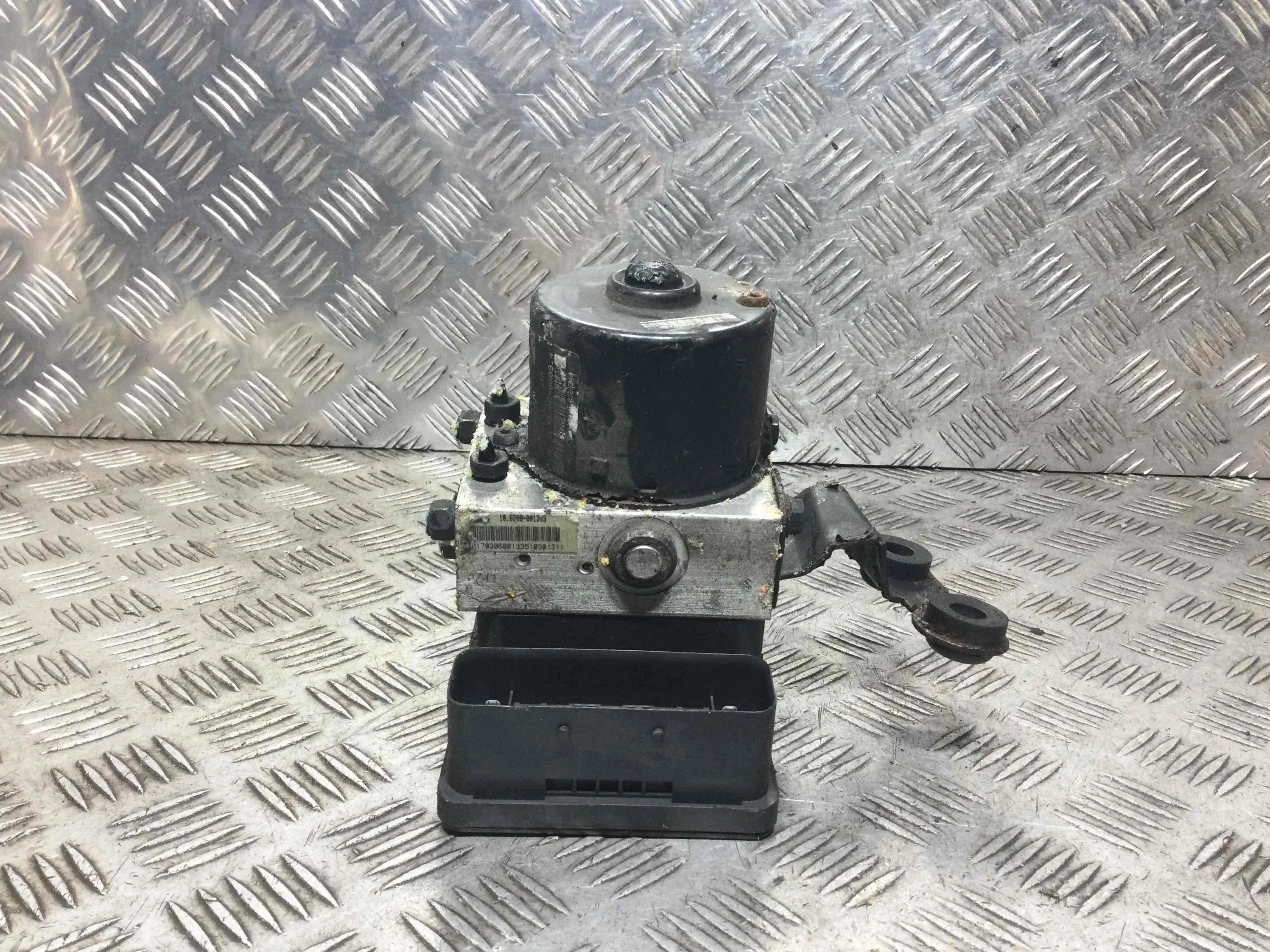 Блок ABS Audi A3 8L (1996-2000) бензин 1.6 i Механика Х/б