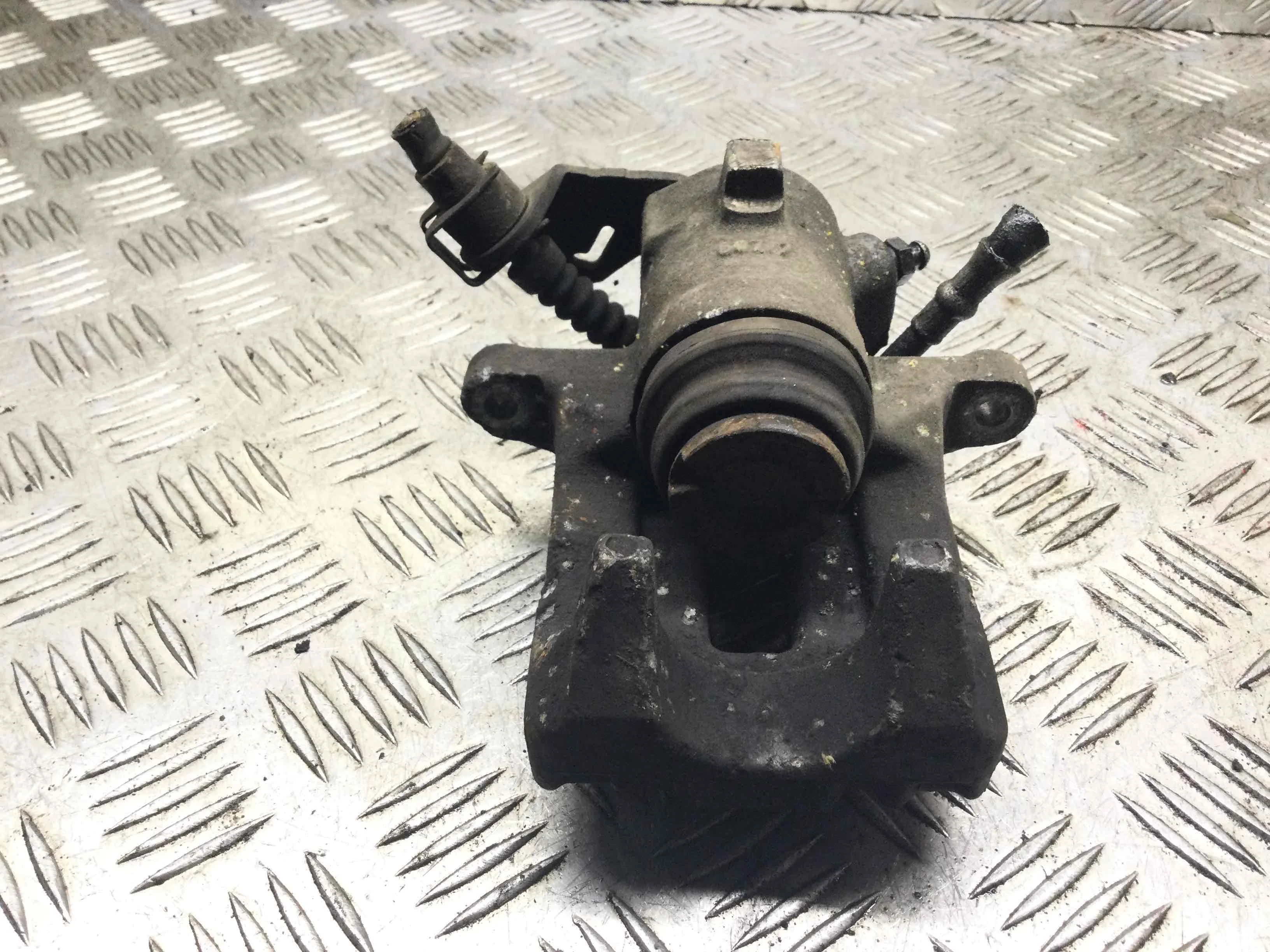 Суппорт задний левый Audi A3 8L (1996-2000) дизель 1.9 TDI Механика Х/б