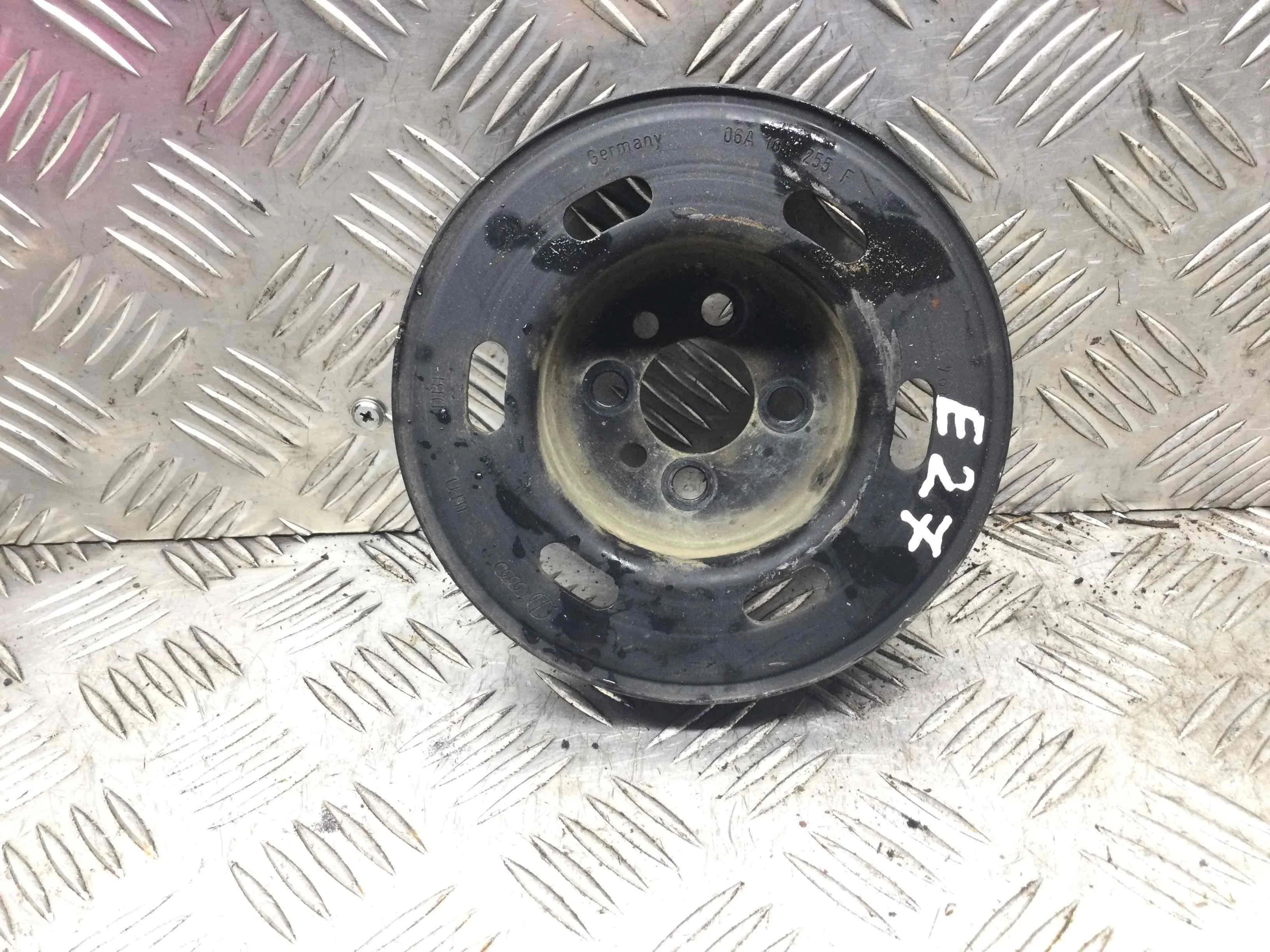 Шкив коленвала Volkswagen Bora Bora (1J) 1998 - 2005 бензин 1.6 i Механика Х/б