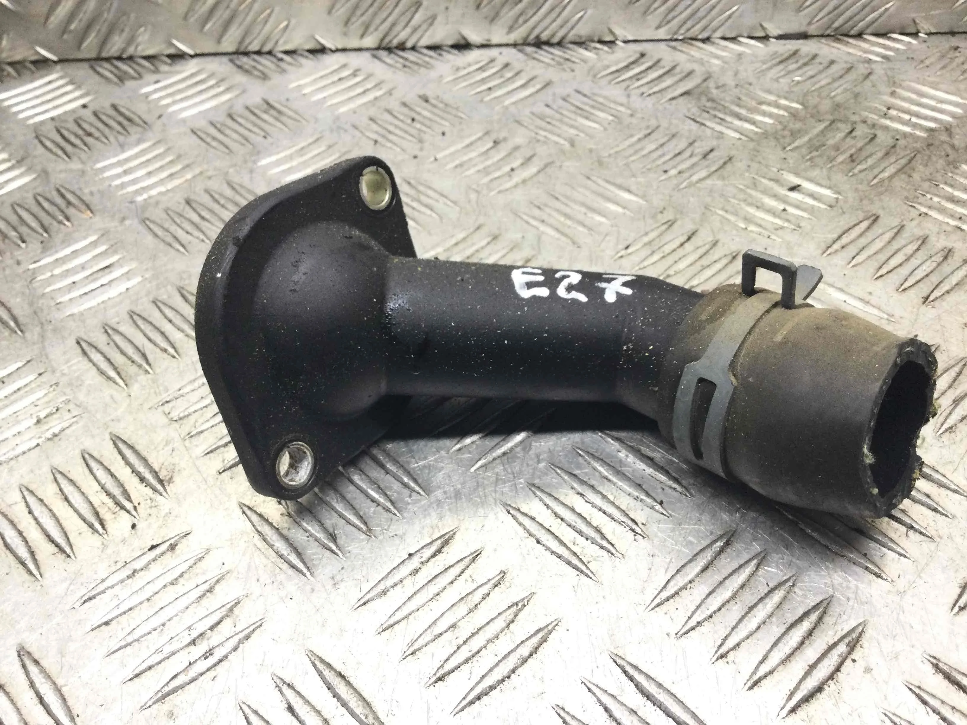 Корпус термостата Volkswagen Bora Bora (1J) 1998 - 2005 бензин 1.6 i Механика Х/б