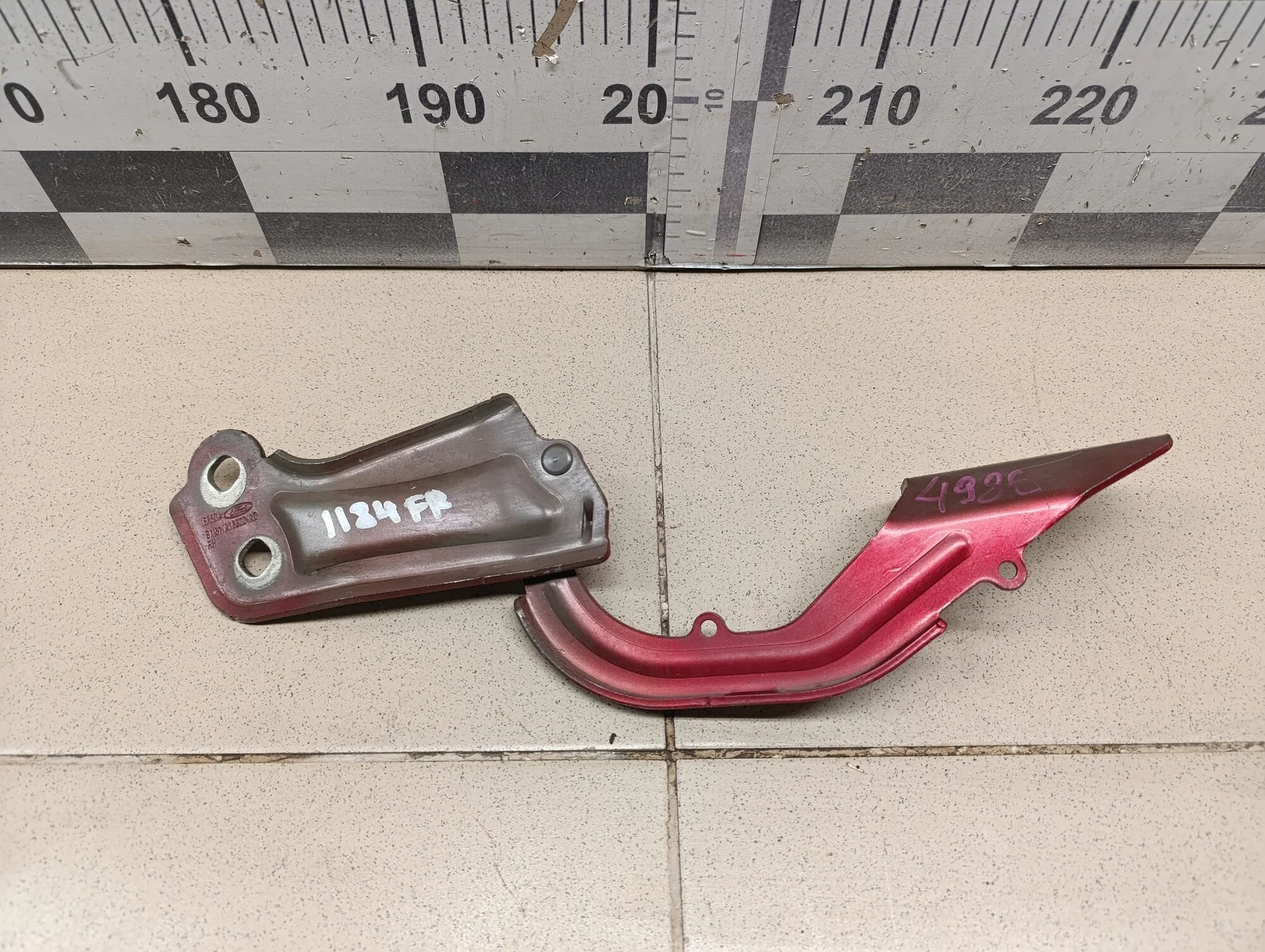 Петля капота правая Focus III 2011>