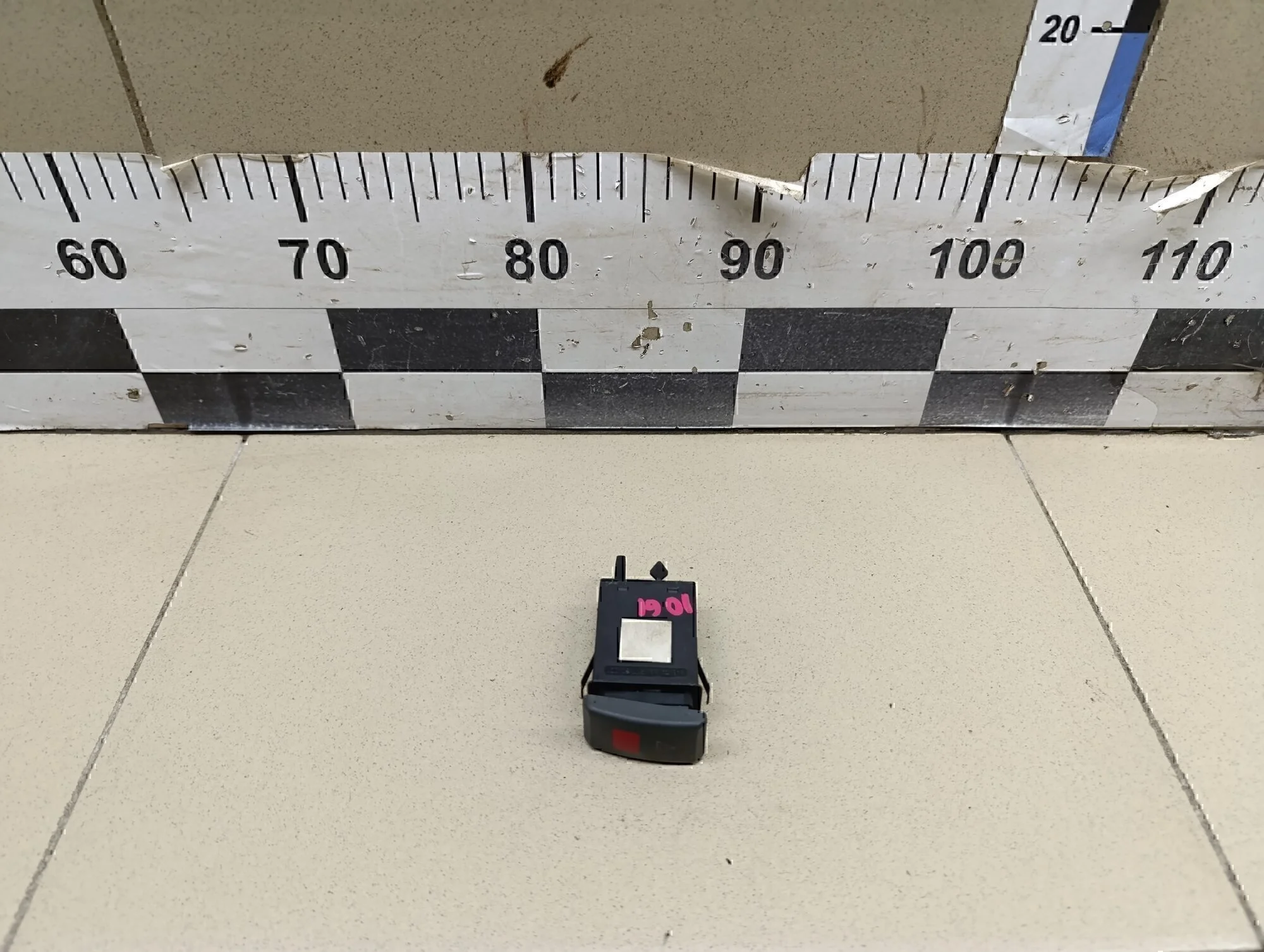 Кнопка аварийной сигнализации Passat [B5] 1996-2000