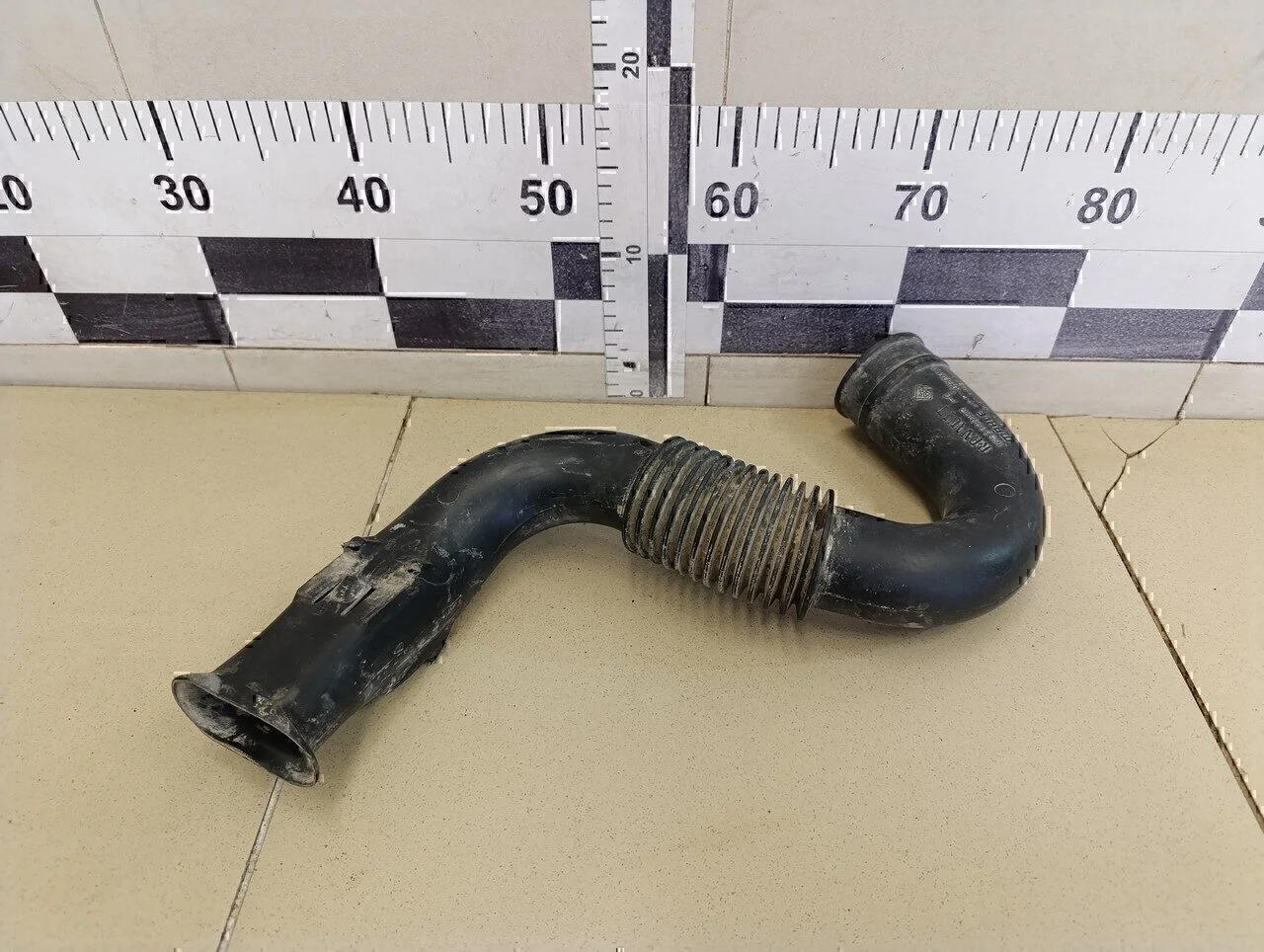 Патрубок воздушного фильтра Logan II 2014>