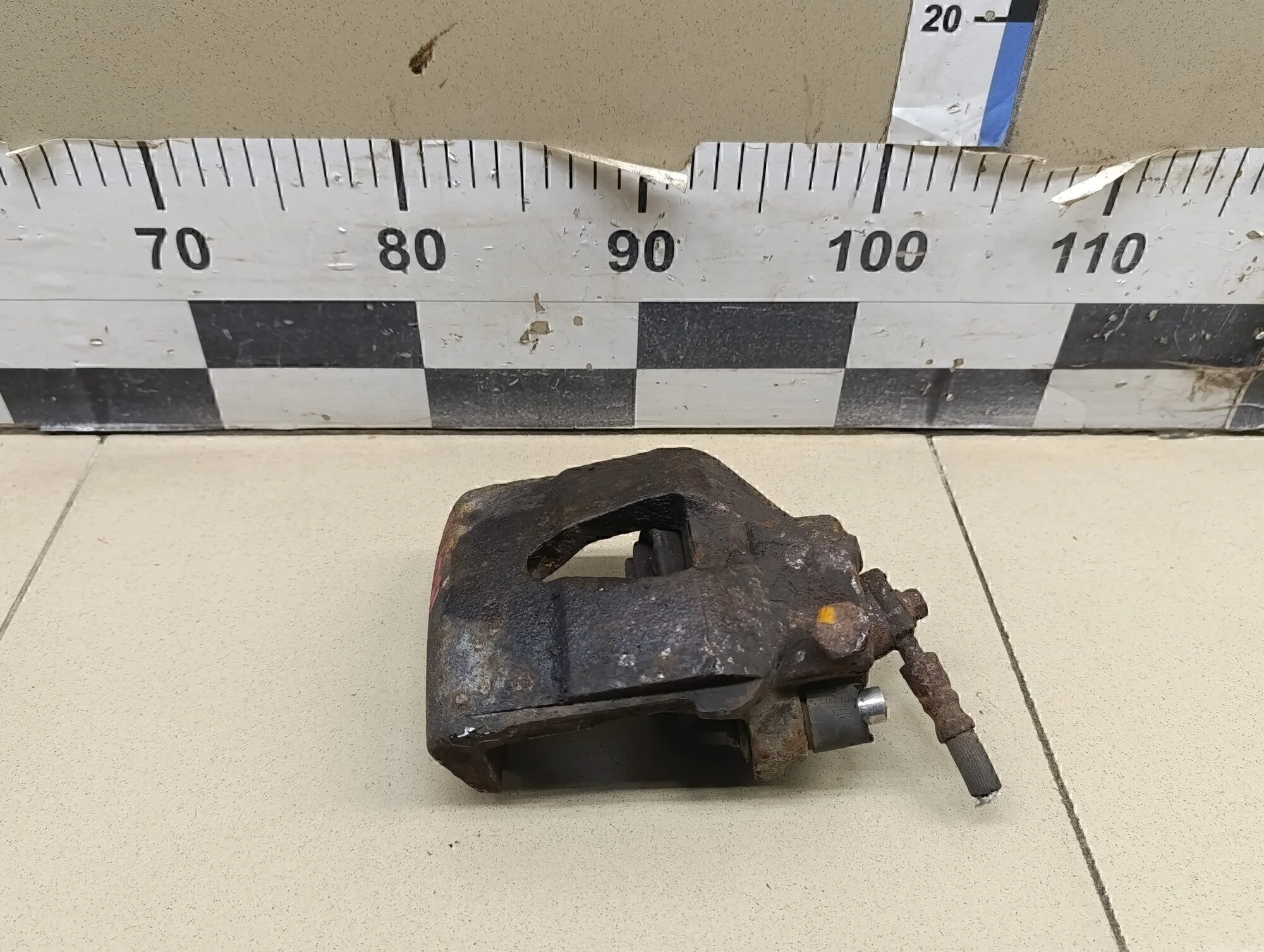 Суппорт передний левый A3 (8L1) 1996-2003