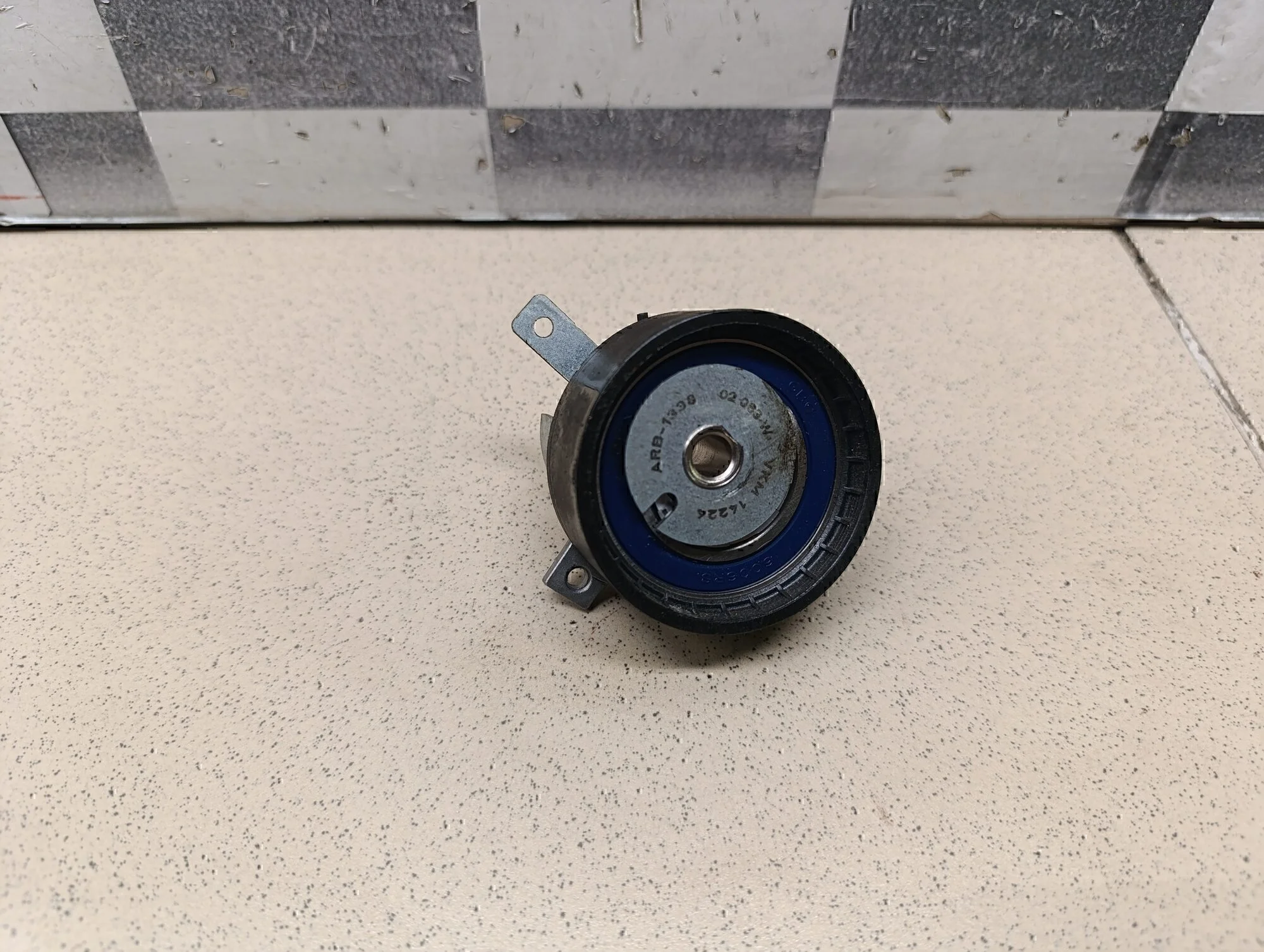 Ролик-натяжитель ремня ГРМ Focus II 2005-2008