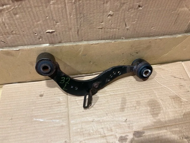 Рычаг задний поперечный Toyota Highlander 2018 4877048010 GSU55 2GRFKS, задний