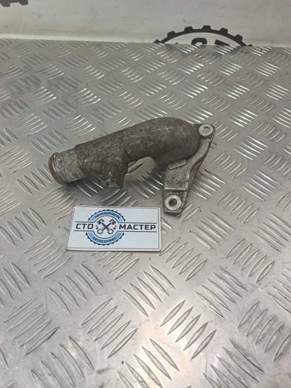 Фланец охлаждения Ford Transit 1373099 TT9 2.4