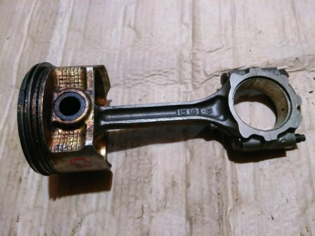 Б.у. шатун MITSUBISHI AIRTREK CU4W MITSUBISHI AIRTREK CU4W