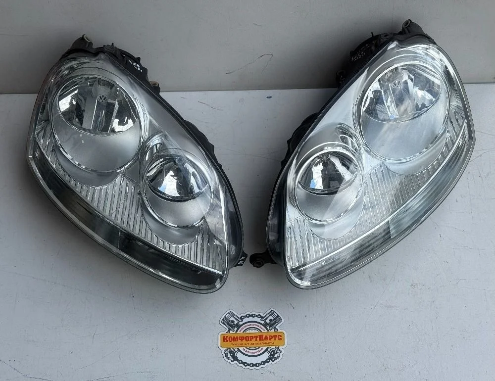 Фара (передняя) комплект Volkswagen Golf Mk5 (2003—2009)