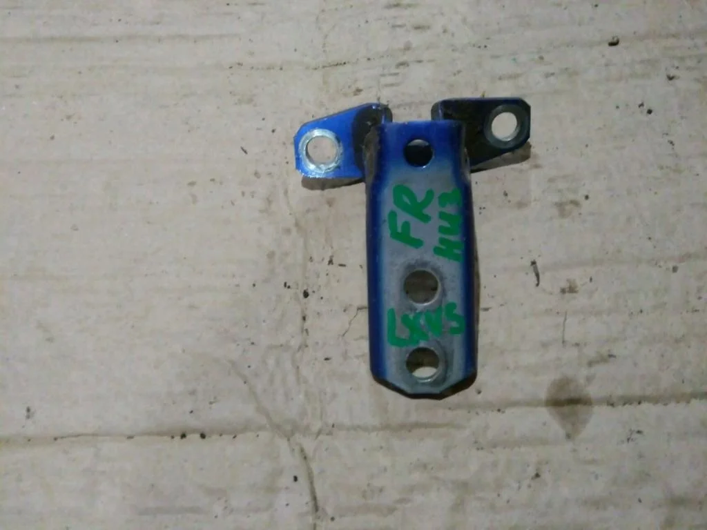 Б.у. петля двери MITSUBISHI LANCER CY4A MITSUBISHI LANCER CY4A