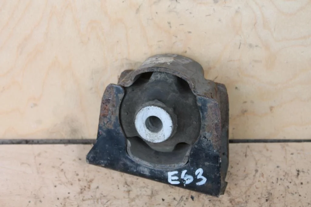 Б.у. опора двигателя TOYOTA COROLLA ZRE151 TOYOTA COROLLA ZRE151