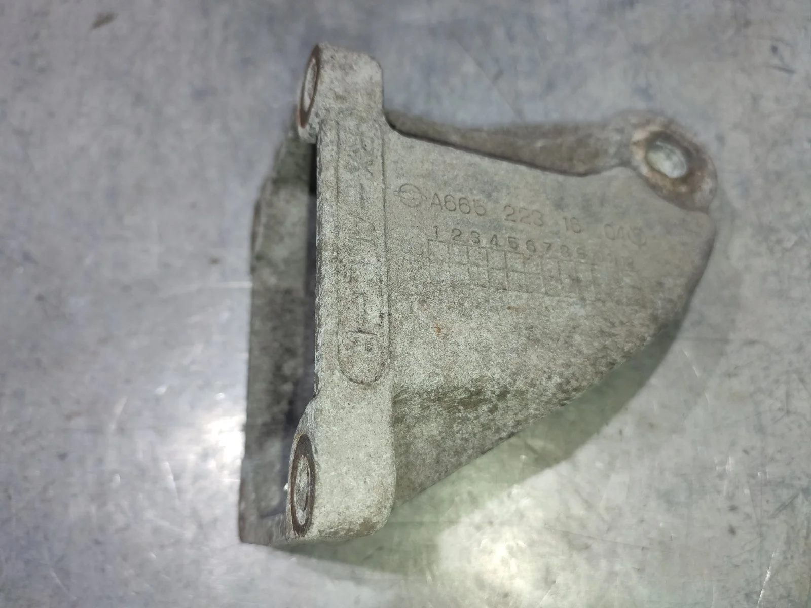 Кронштейн крепления двигателя SsangYong Rexton 2009 Y250