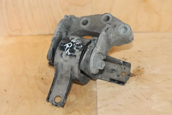 Б.у. опора двигателя MITSUBISHI OUTLANDER XL CW6W MITSUBISHI OUTLANDER XL CW6W