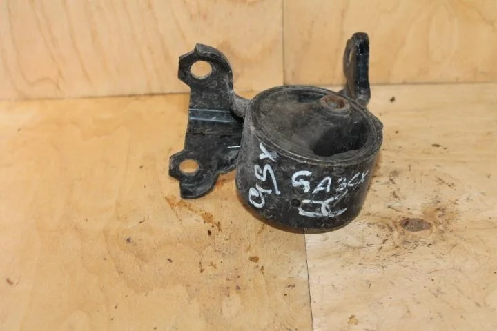 Б.у. опора двигателя MITSUBISHI ASX GA3W MITSUBISHI ASX GA3W