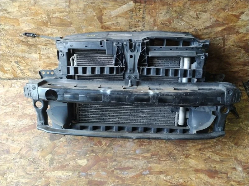 Панель передняя в сборе Volkswagen Golf 2010 5K1