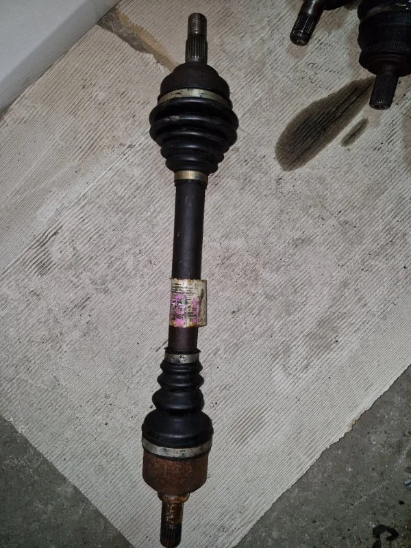 Привод мкпп Peugeot 307 2005