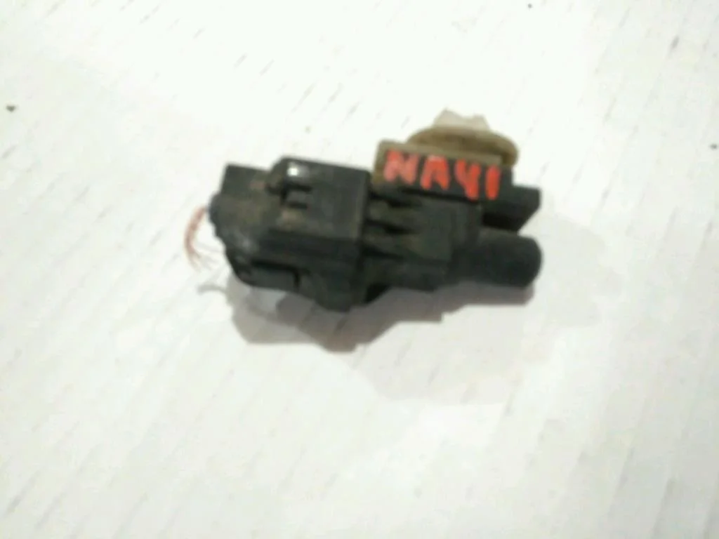 Б.у. датчик наружной температуры MITSUBISHI GRANDIS NA4W MITSUBISHI GRANDIS NA4W