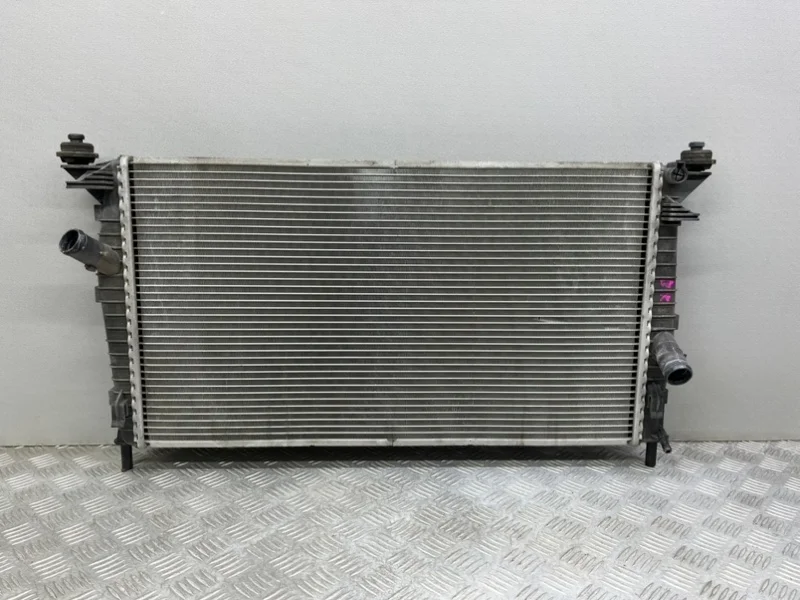 Радиатор охлаждения Mazda 3 BK