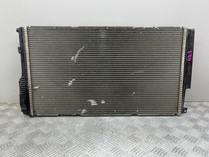 Радиатор охлаждения BMW 3 F30