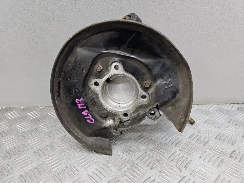 Кулак Honda Accord 7 CL