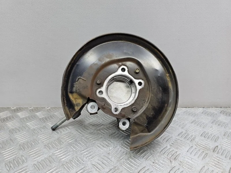 Кулак Honda Accord 7 CL