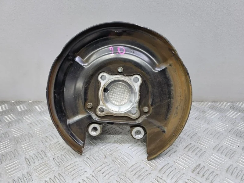 Кулак Honda Accord 8 CU