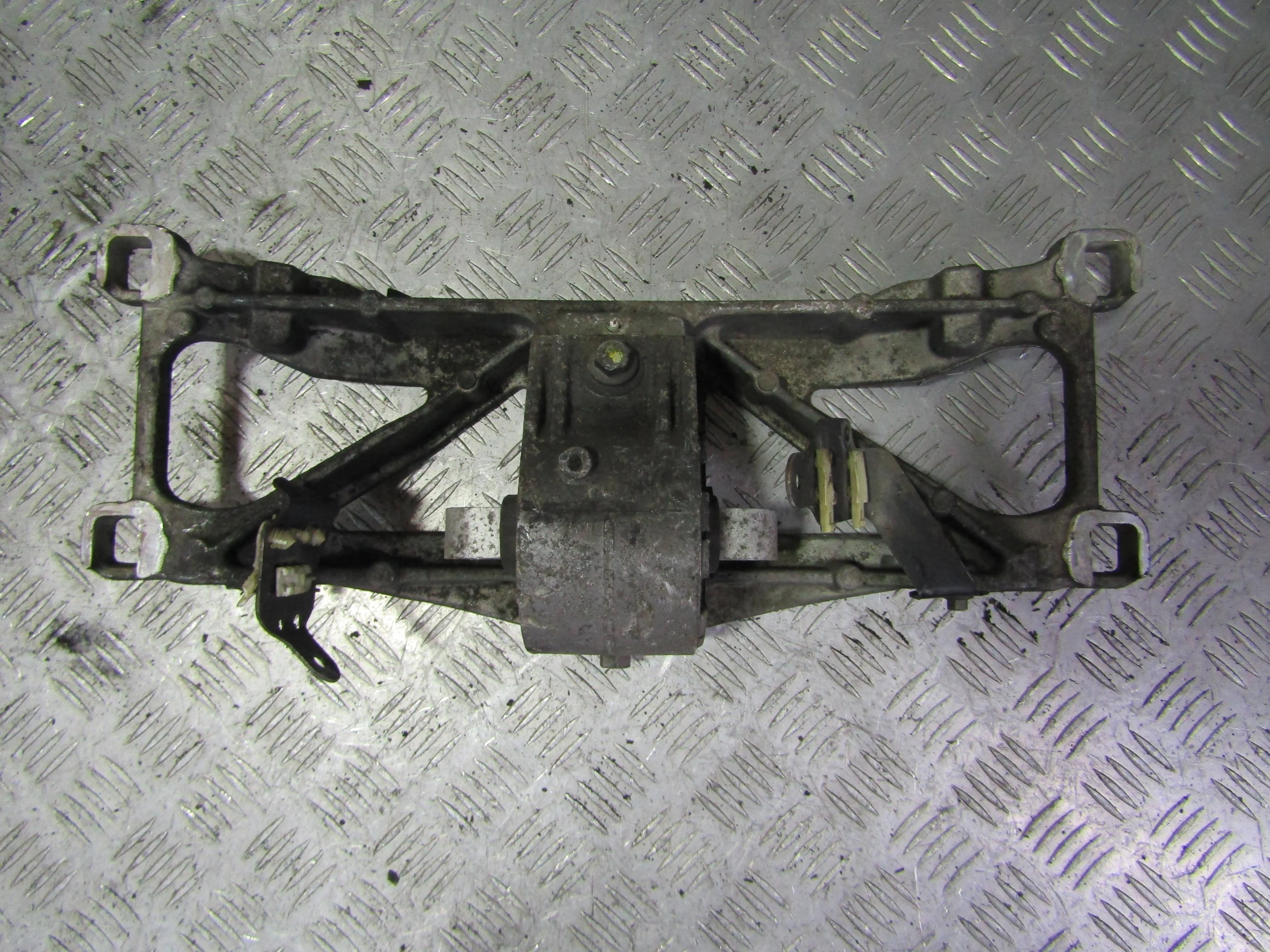 Опора КПП JAGUAR XF I рестайлинг (2011—2015)