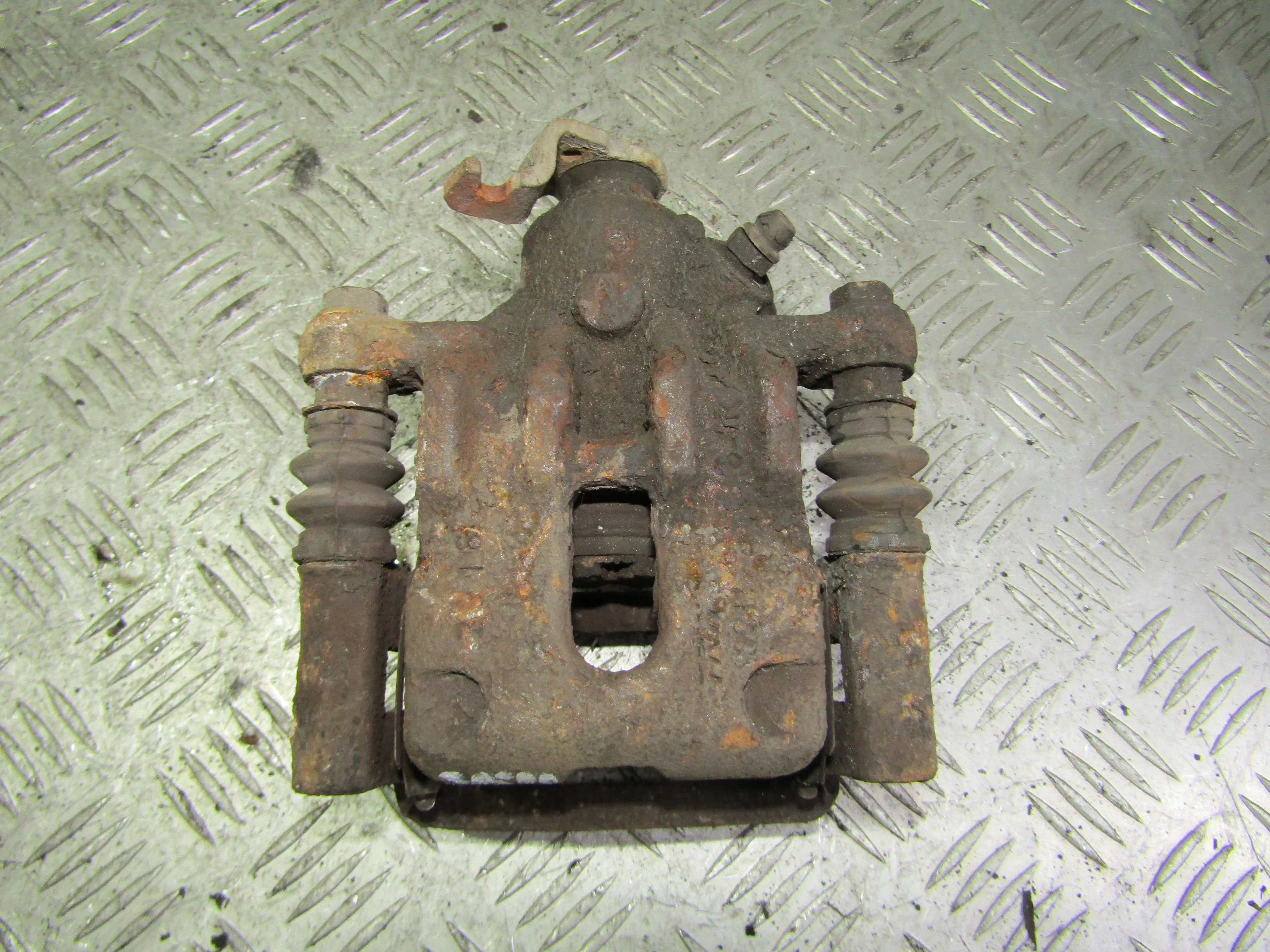 Суппорт задний правый HONDA Civic VIII (2005—2009)