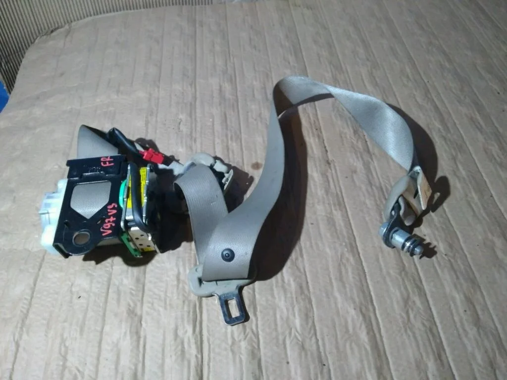 Б.у. ремень безопасности MITSUBISHI PAJERO V97W MITSUBISHI PAJERO V97W