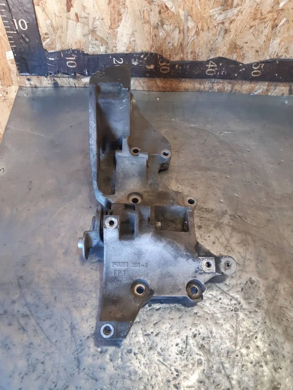 Кронштейн генератора Volkswagen Tiguan I (2007—2011) 2010 2T/C9X