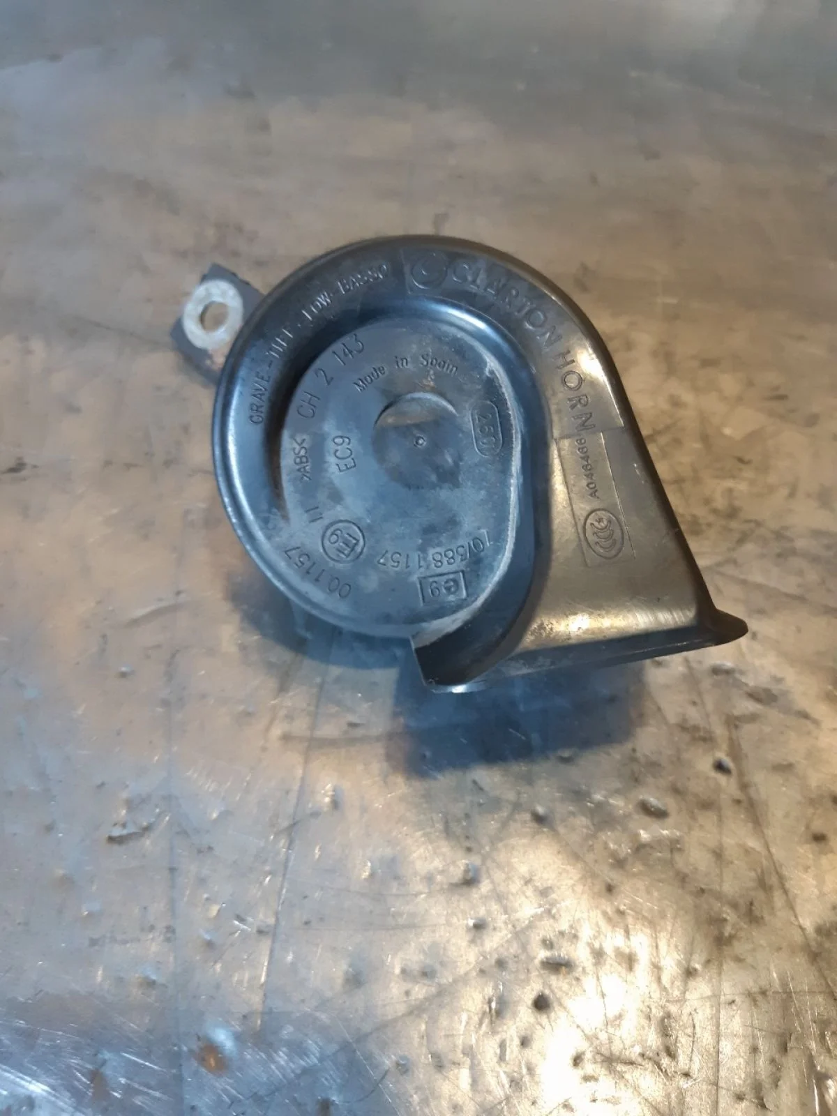 Сигнал звуковой Nissan Pathfinder III рестайлинг (2010—2014) 2011 KAF - бежевый