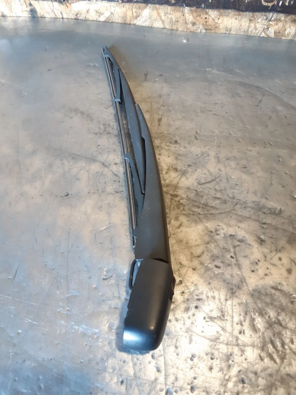 Поводок стеклоочистителя заднего Nissan Pathfinder III рестайлинг (2010—2014) 2011 KAF - бежевый