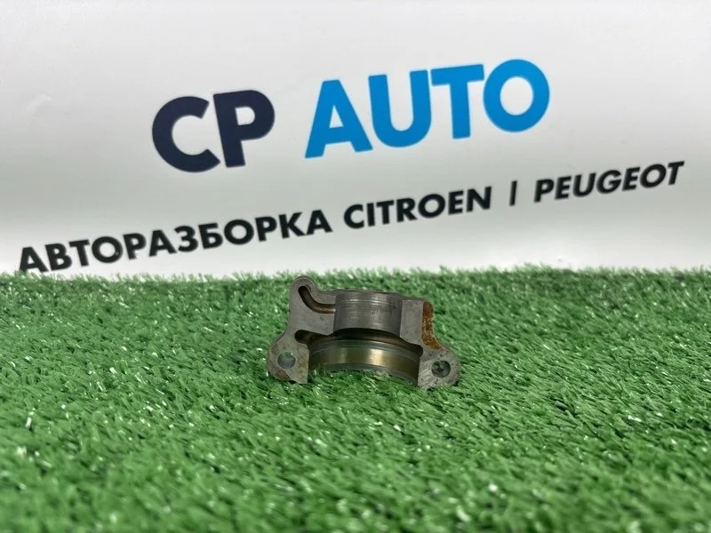 Бугель (шейка) выпускного распредвала Citroen C4 2008 B5