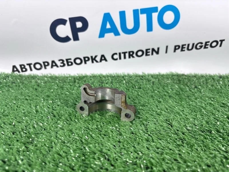 Бугель (шейка) выпускного распредвала Peugeot 308 2013 T7