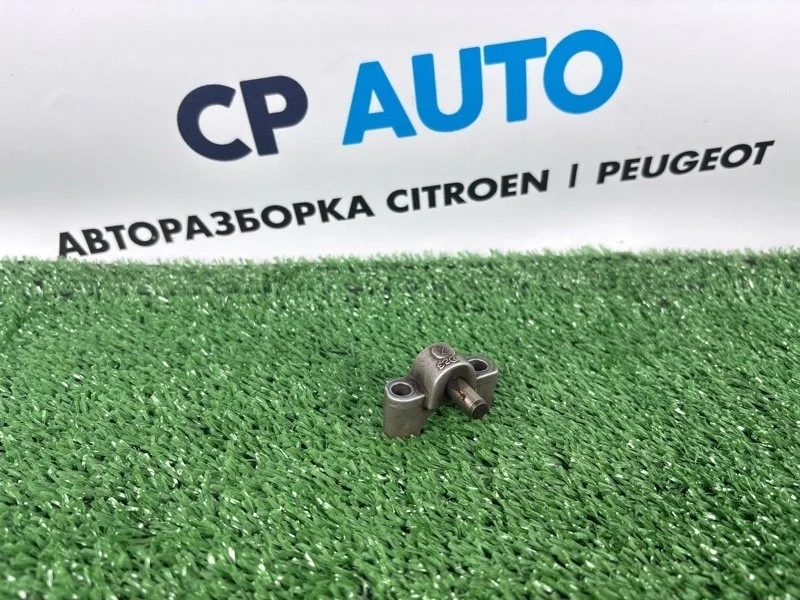 Бугель (шейка) вала подъема клапанов Peugeot 408 2013