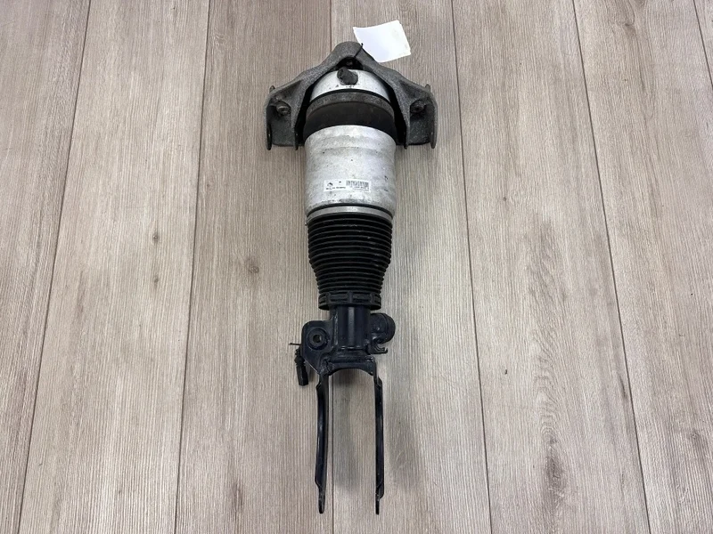 Пневмостойка Audi Q7 2007-2015 4L