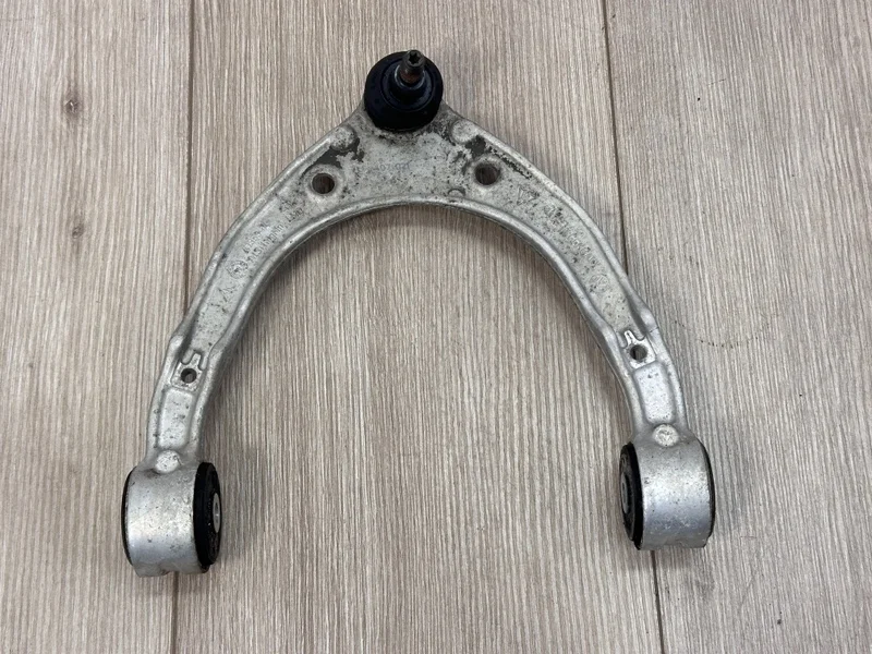 Рычаг подвески верхний Audi Q7 2007-2015 4L