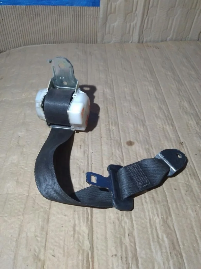 Б.у. ремень безопасности MITSUBISHI LANCER CY4A MITSUBISHI LANCER CY4A