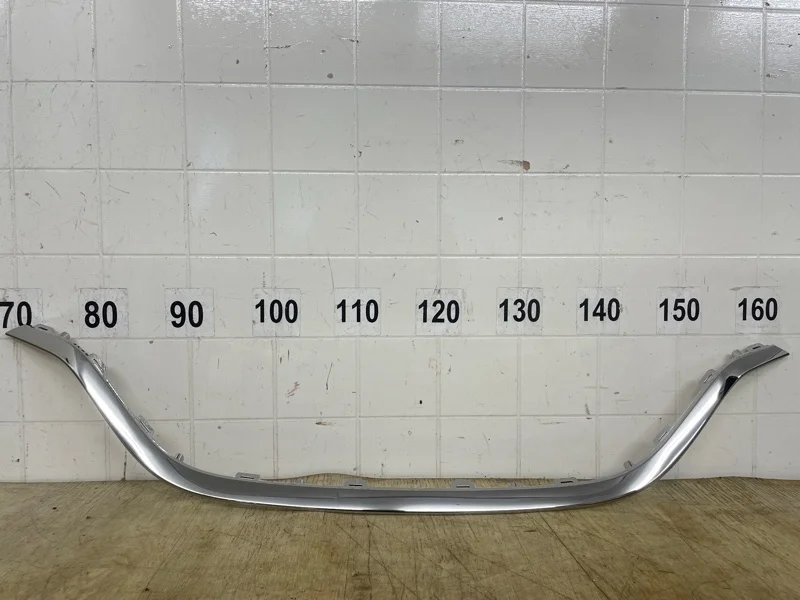 МОЛДИНГ РЕШЕТКИ РАДИАТОРА Renault Arkana 2019 2020 2021 2022 2023 620784553R, передний