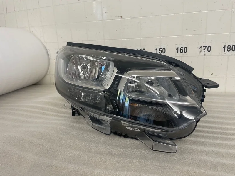 ФАРА Citroen Spacetourer 2016 2017 2018 2019 2020 2021 2022 2023 2024 2025 9808567680, правая