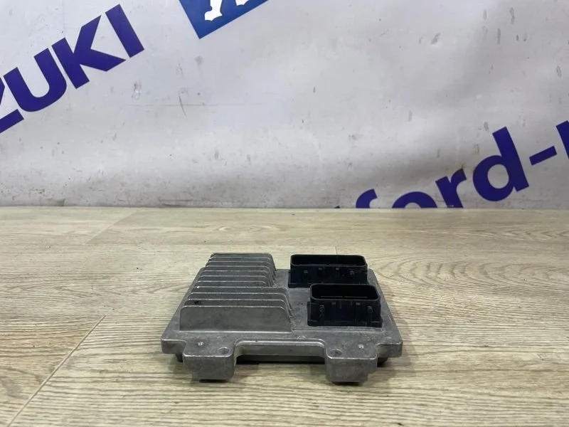 Блок управления двс OPEL ASTRA 2014