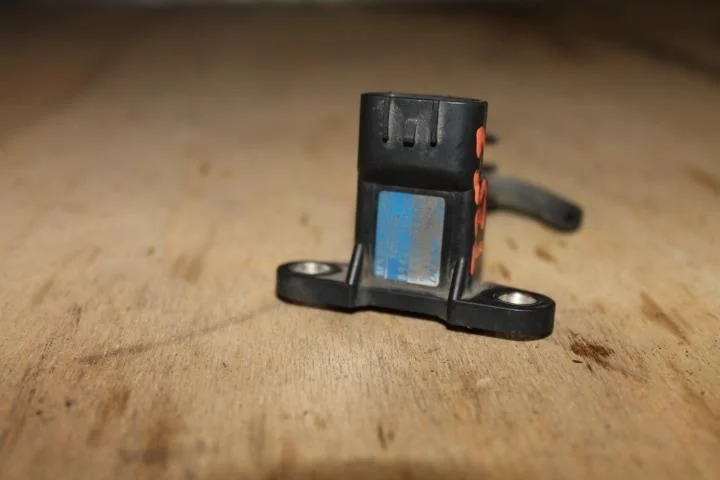 Б.у. датчик абсолютного давления TOYOTA AVENSIS AZT250 TOYOTA AVENSIS AZT250