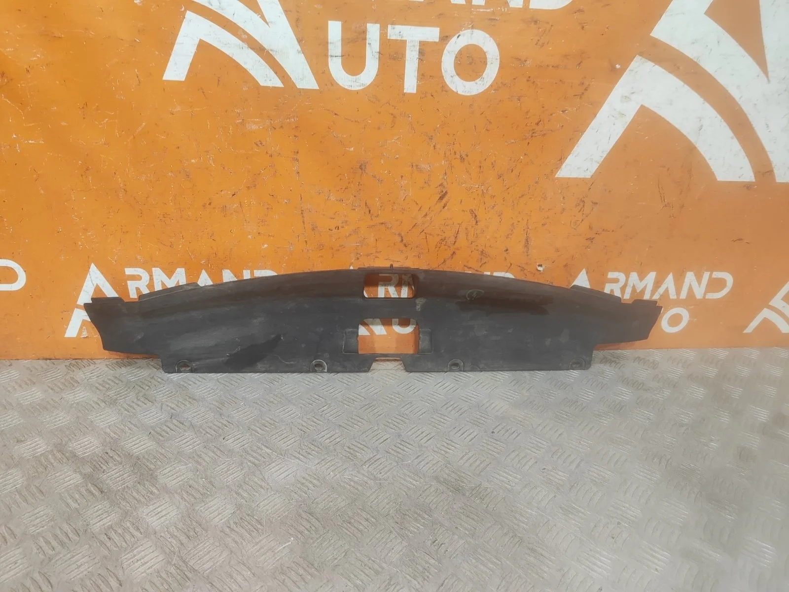 Кожух замка капота Mitsubishi Outlander 2009-2013 XL