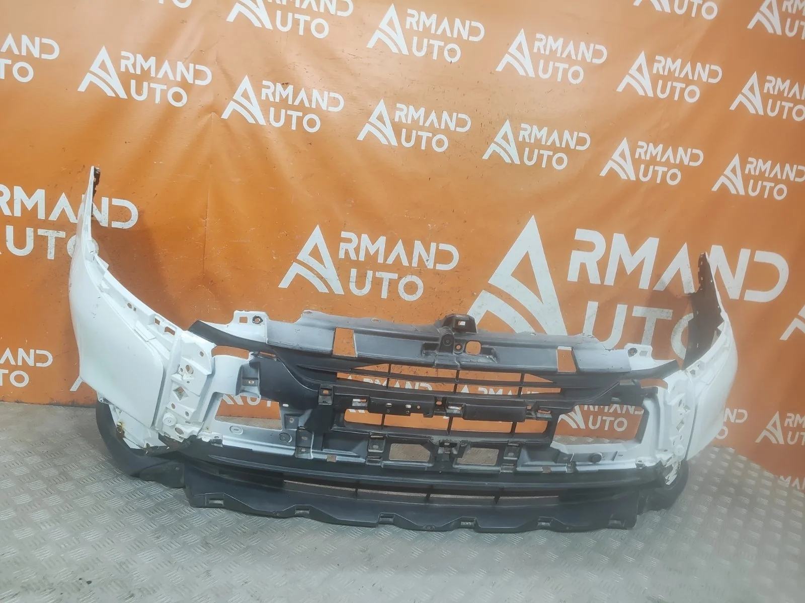 Бампер Mitsubishi Outlander 2018-нв 3