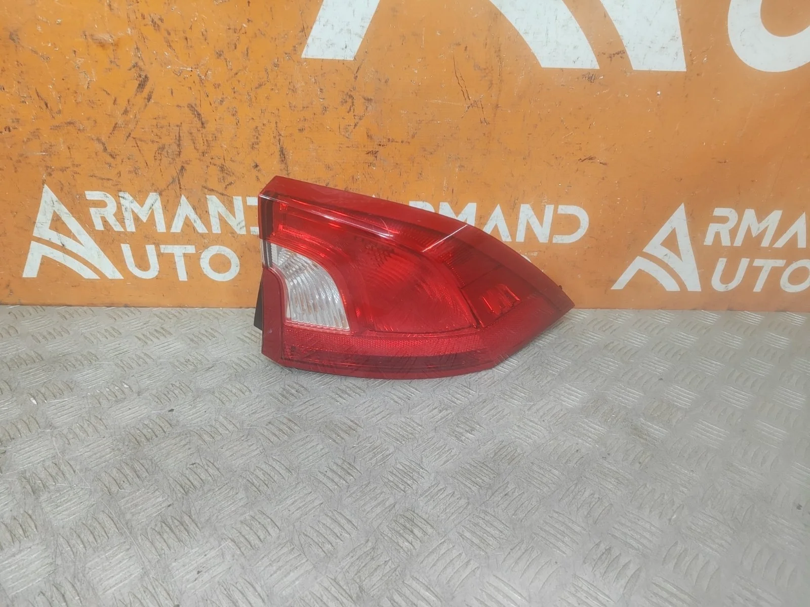 Фонарь внешний Volvo S60 2010-2018