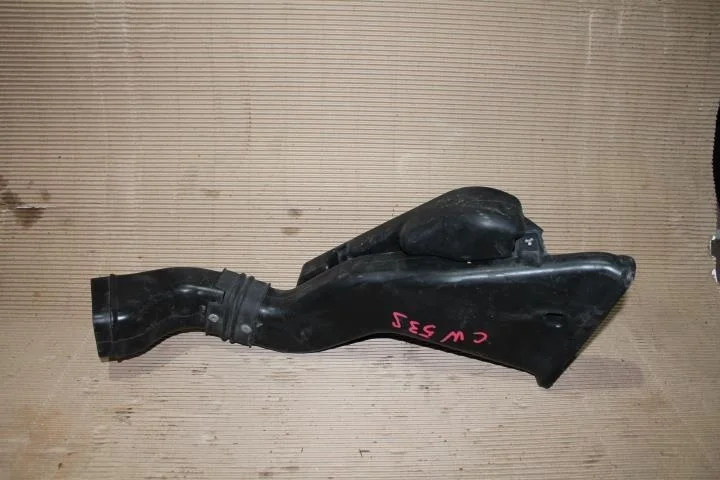 Б.у. воздухозаборник MITSUBISHI OUTLANDER XL CW5W MITSUBISHI OUTLANDER XL CW5W