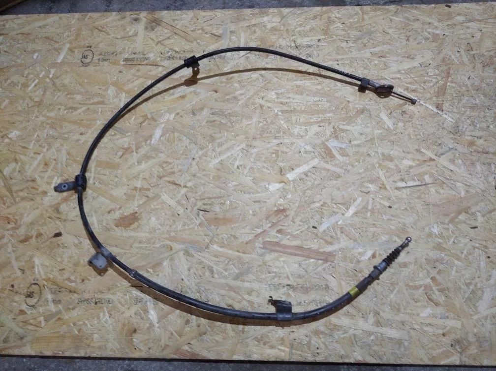 Б.у. трос стояночного тормоза TOYOTA AURIS ZRE150 TOYOTA AURIS ZRE150