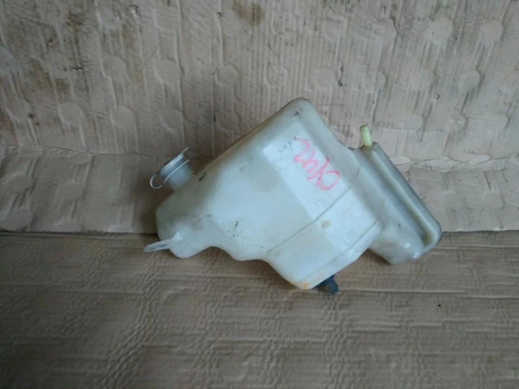 Б.у. бачок расширительный MITSUBISHI LANCER CY4A MITSUBISHI LANCER CY4A